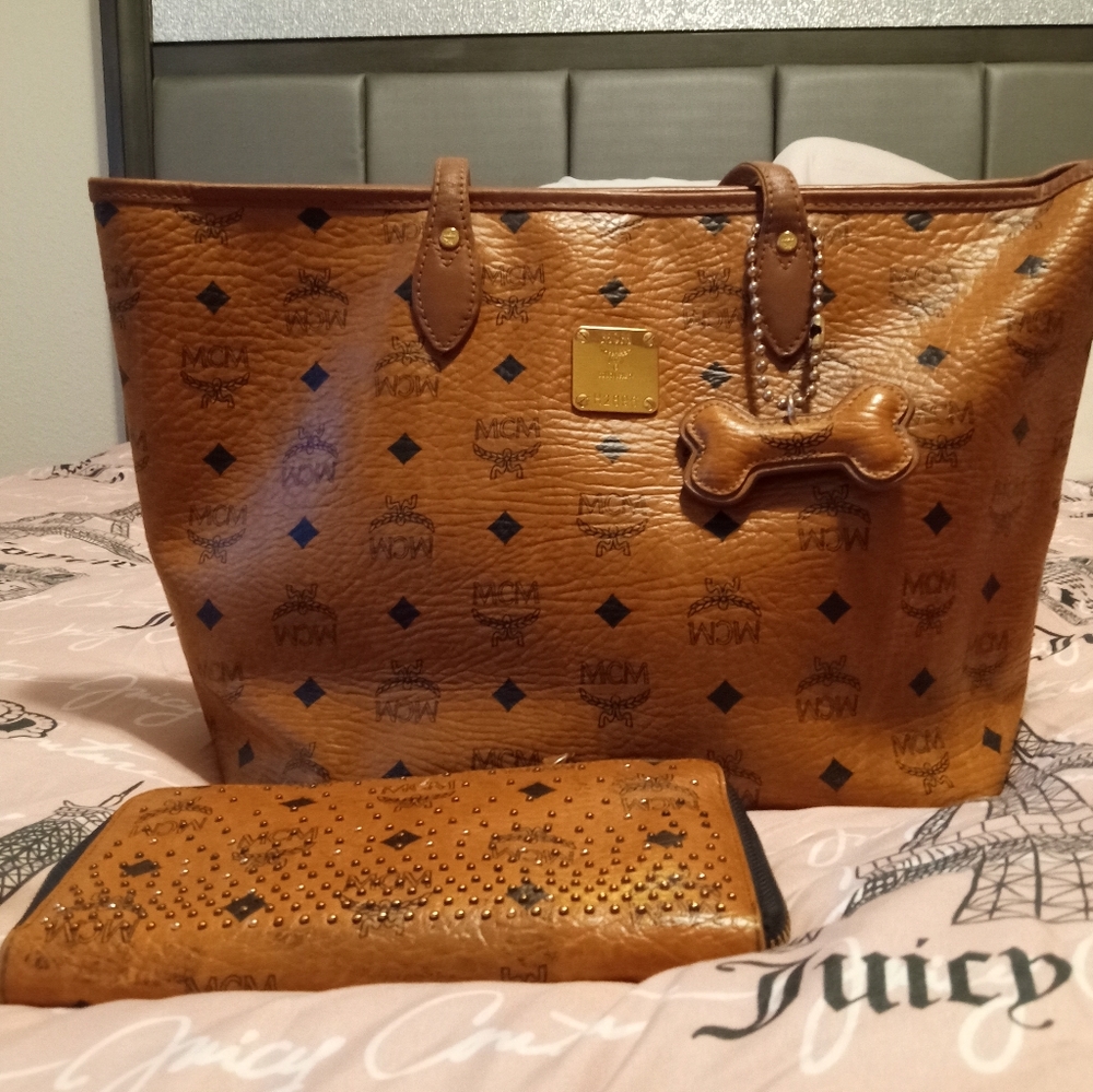 MCM Medium tote